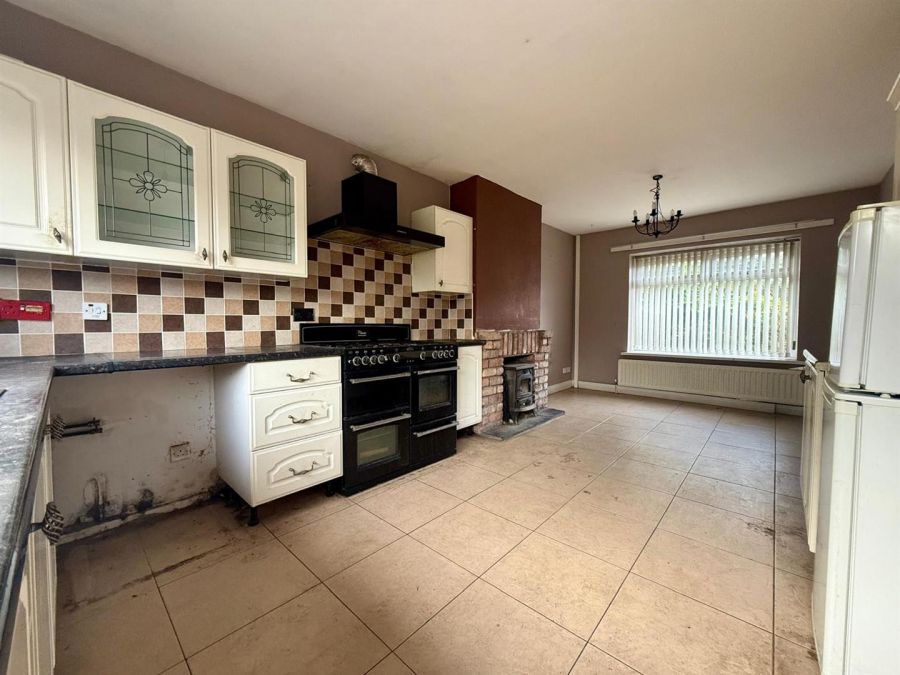 8 Ardmillan Drive