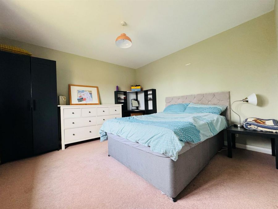 11 Woodfield Glen