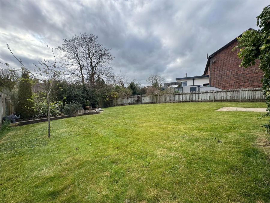 11 Woodfield Glen