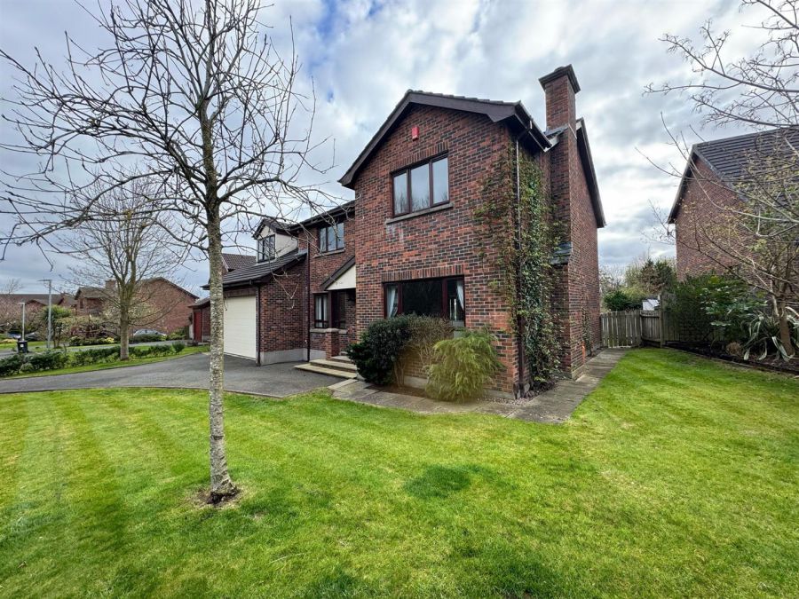 11 Woodfield Glen