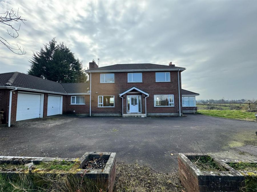 5 Lisnalinchy Road West