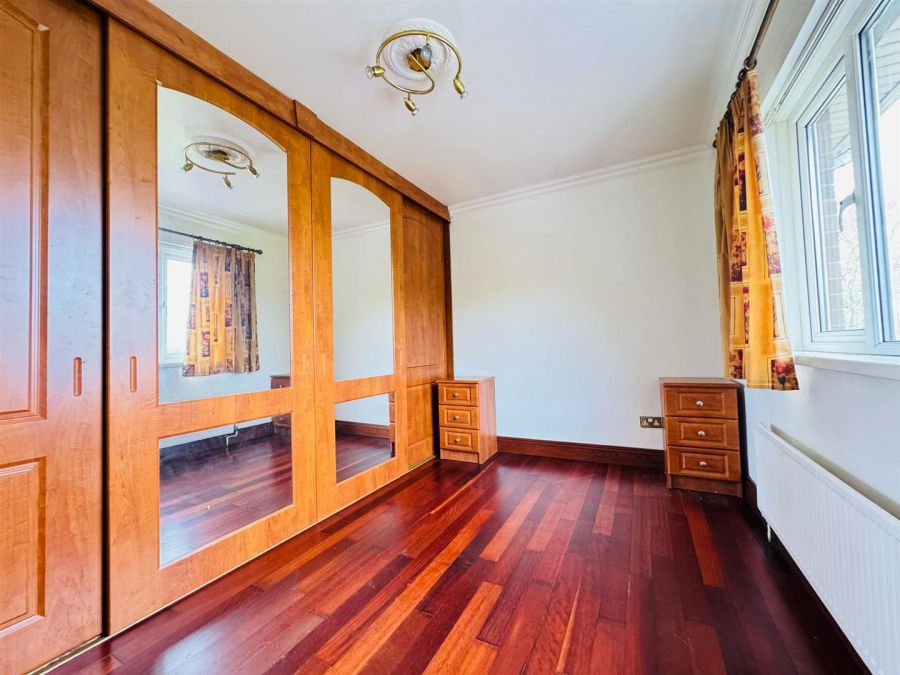 5 Lisnalinchy Road West