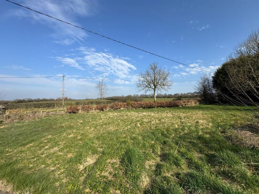 5 Lisnalinchy Road West