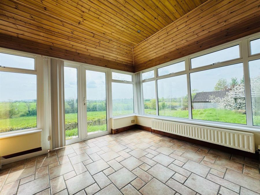 5 Lisnalinchy Road West