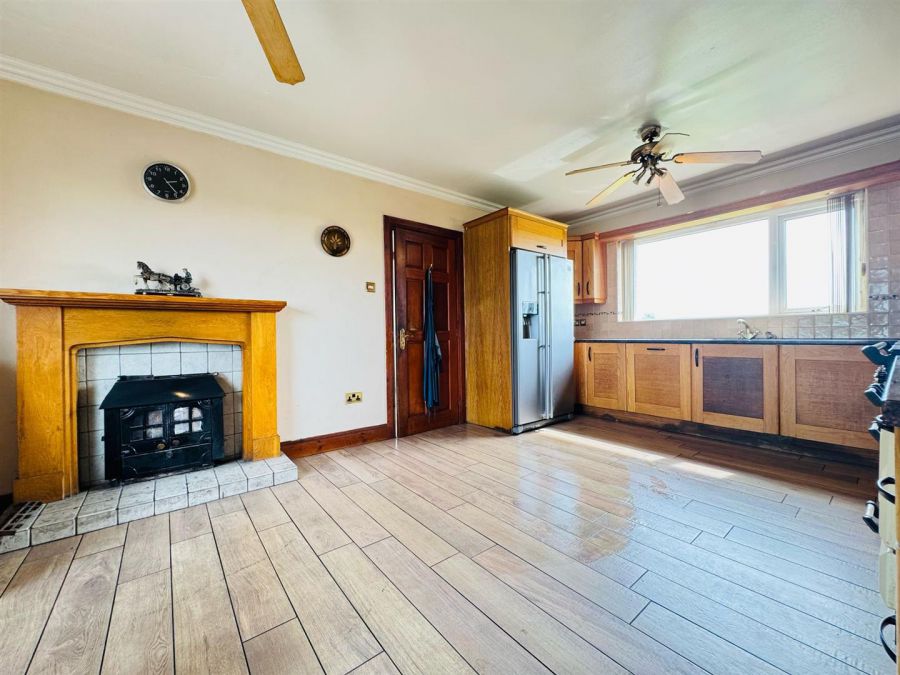5 Lisnalinchy Road West