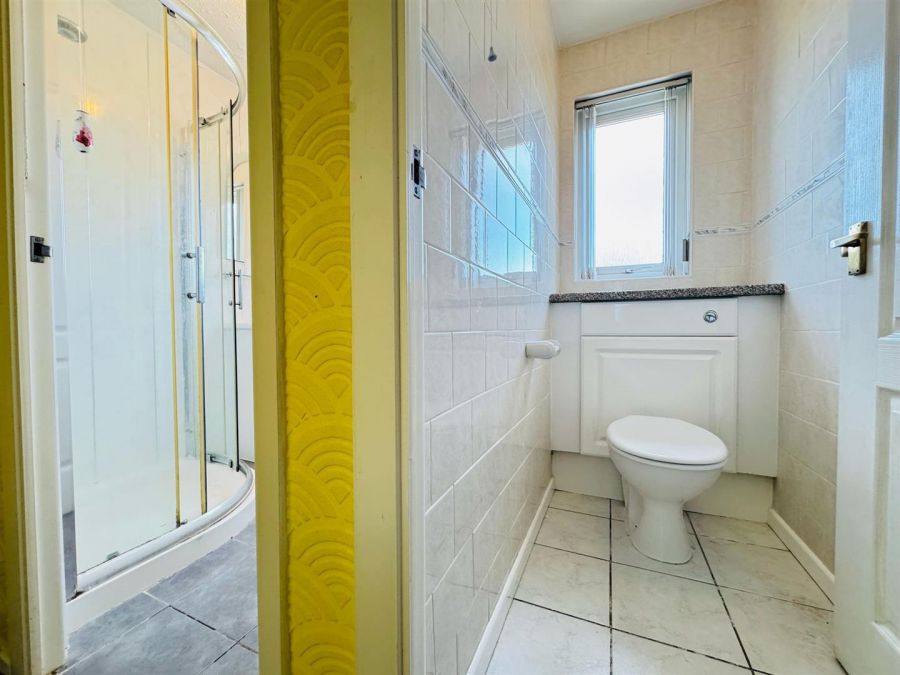 79 Bleach Green Avenue