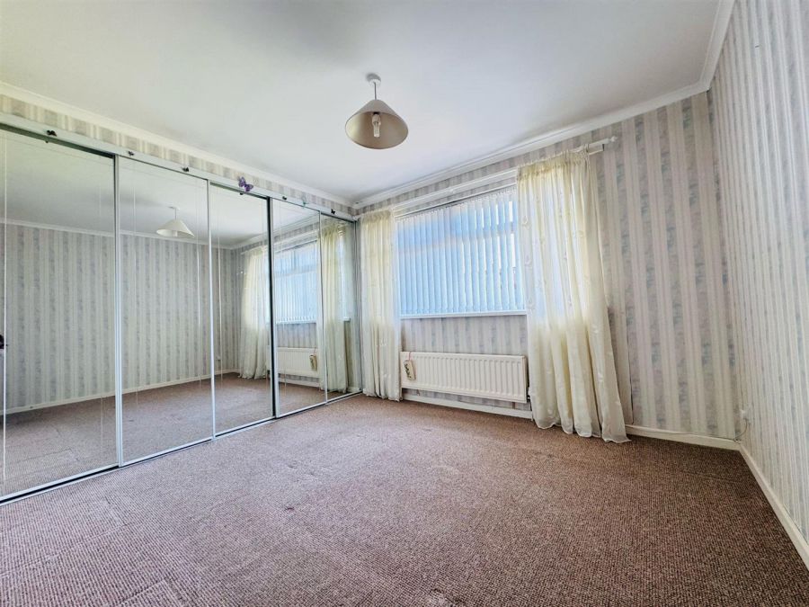 79 Bleach Green Avenue