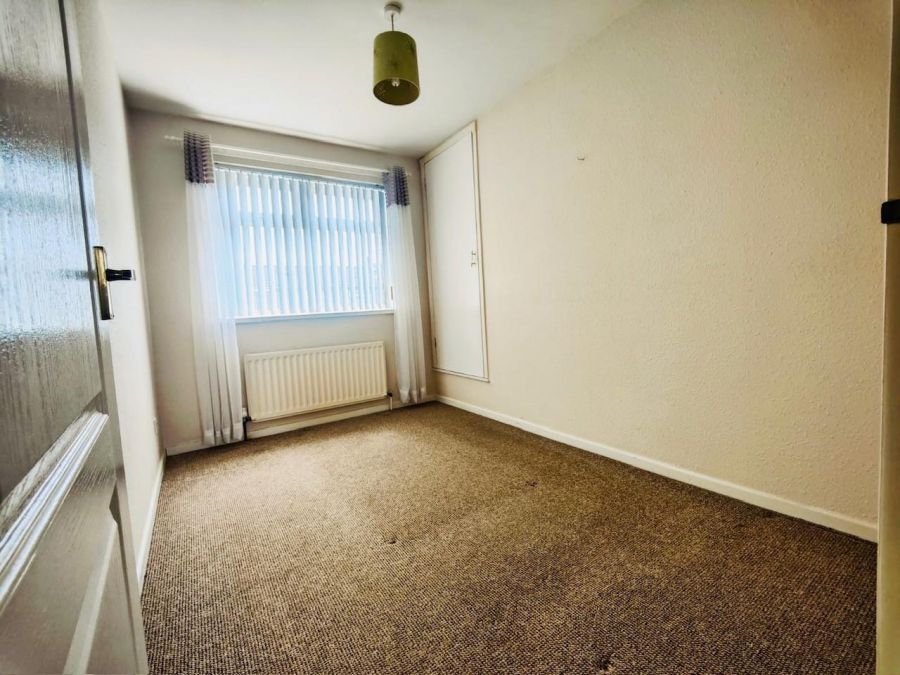 79 Bleach Green Avenue