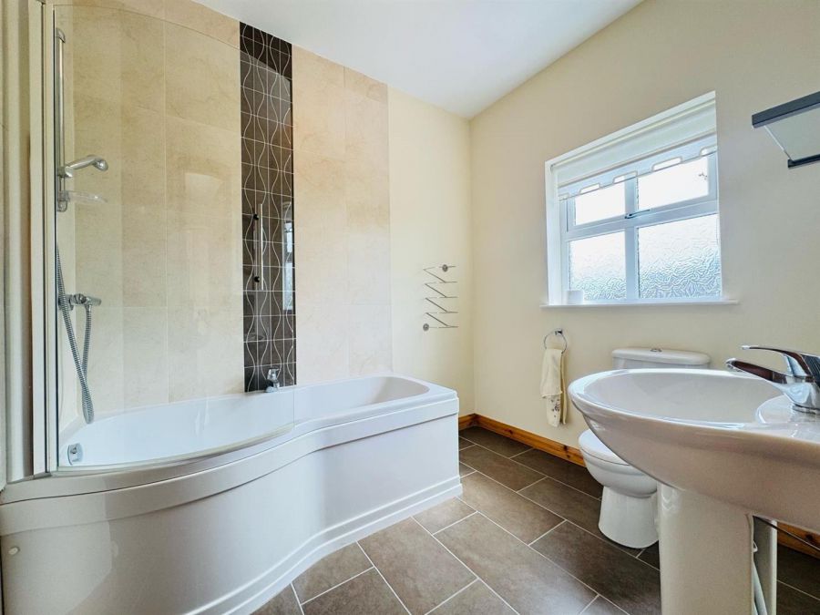 19 Fernridge Drive