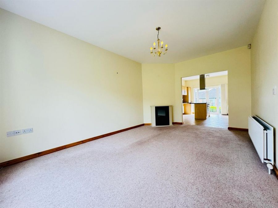 19 Fernridge Drive