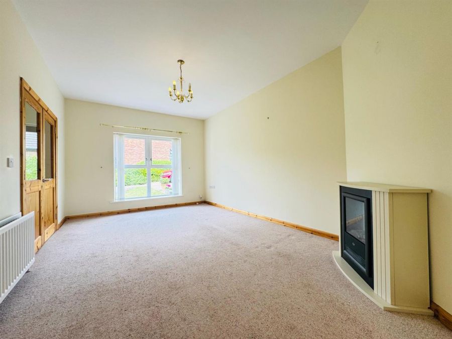 19 Fernridge Drive