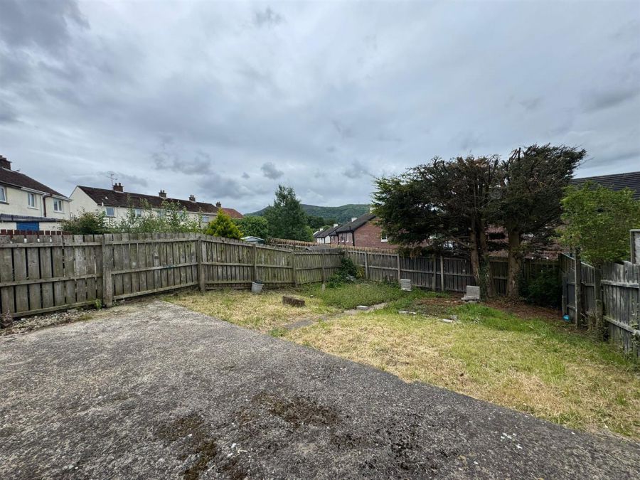 43 Rathcoole Drive