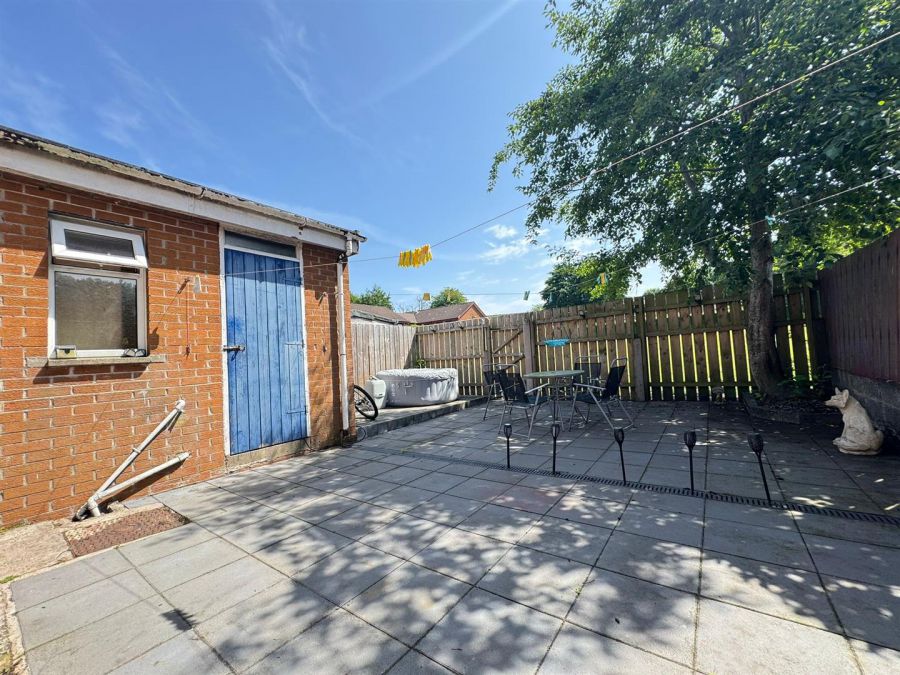 6 Ballycraigy Park