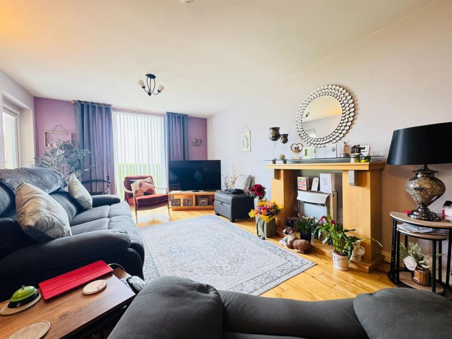 Apt 2, 1 Northview