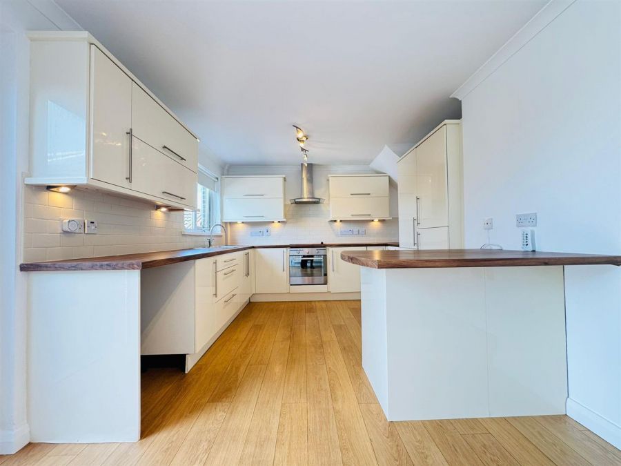 13 Fairhill Drive