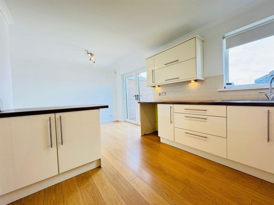 13 Fairhill Drive