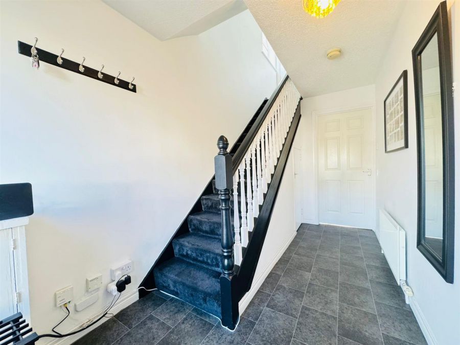 27 Glenville Manor