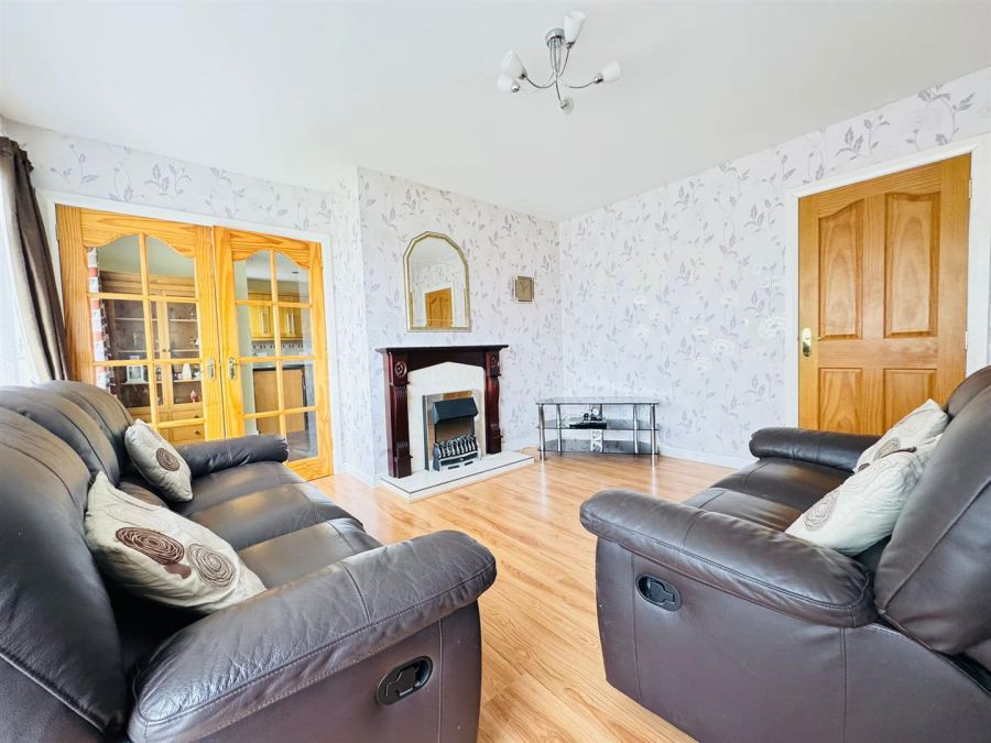 7 Beverley Avenue