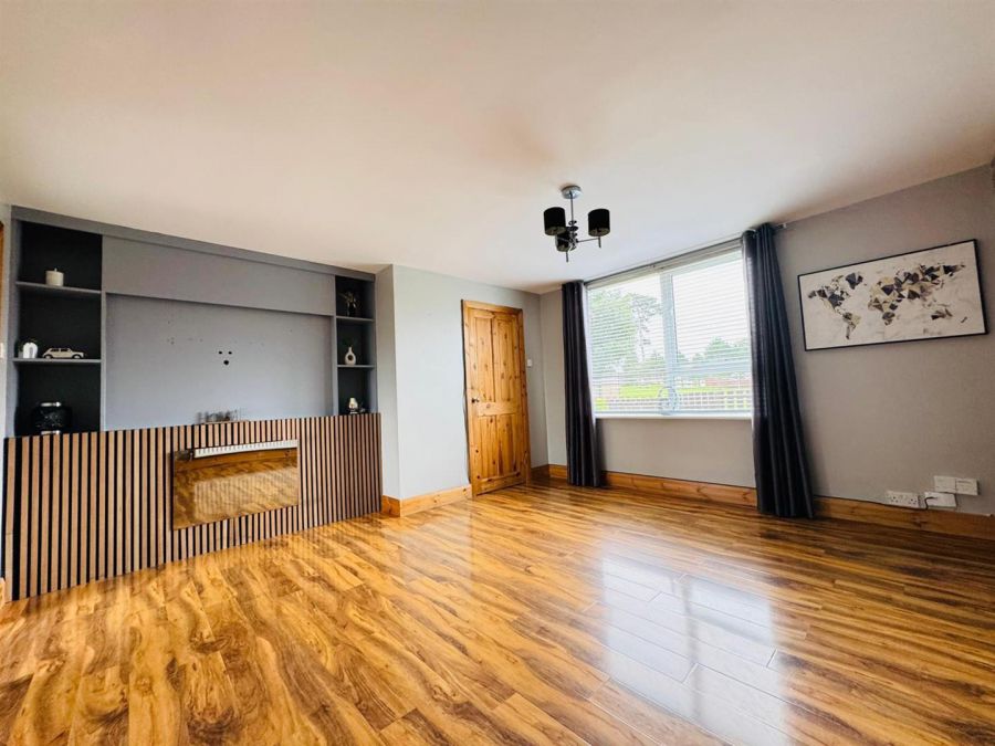 13 Rathfern Way