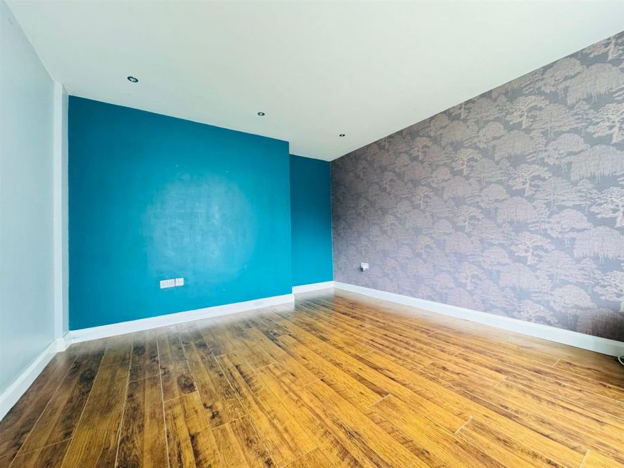 281 Derrycoole Way