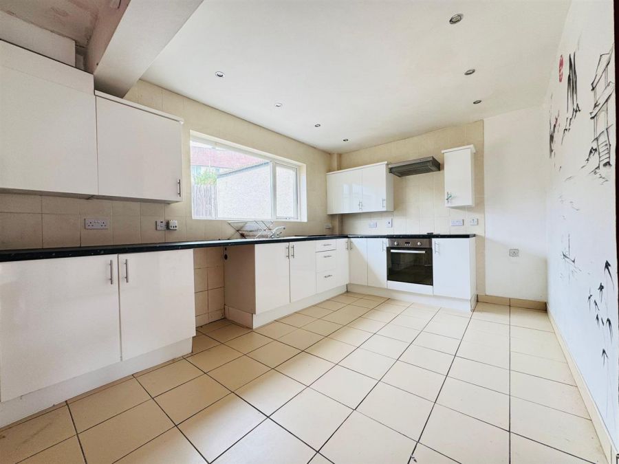 281 Derrycoole Way