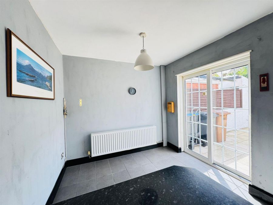 13 Derrymore Avenue