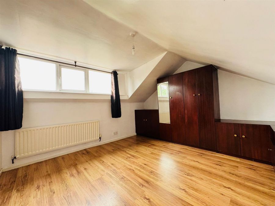 33 Liscoole Park