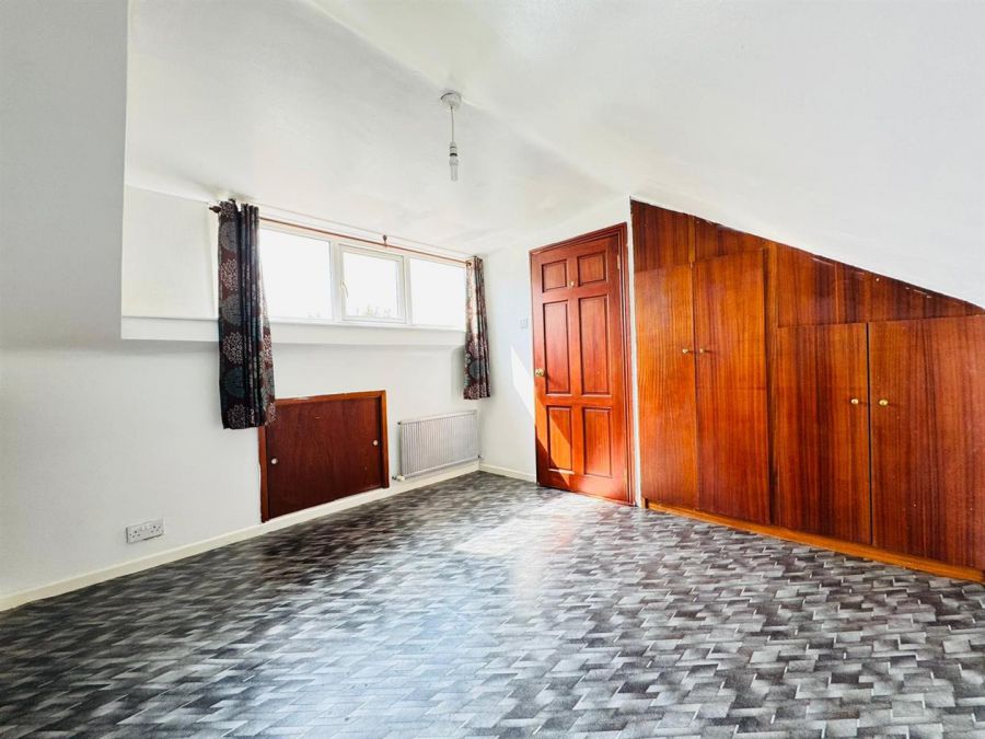 33 Liscoole Park