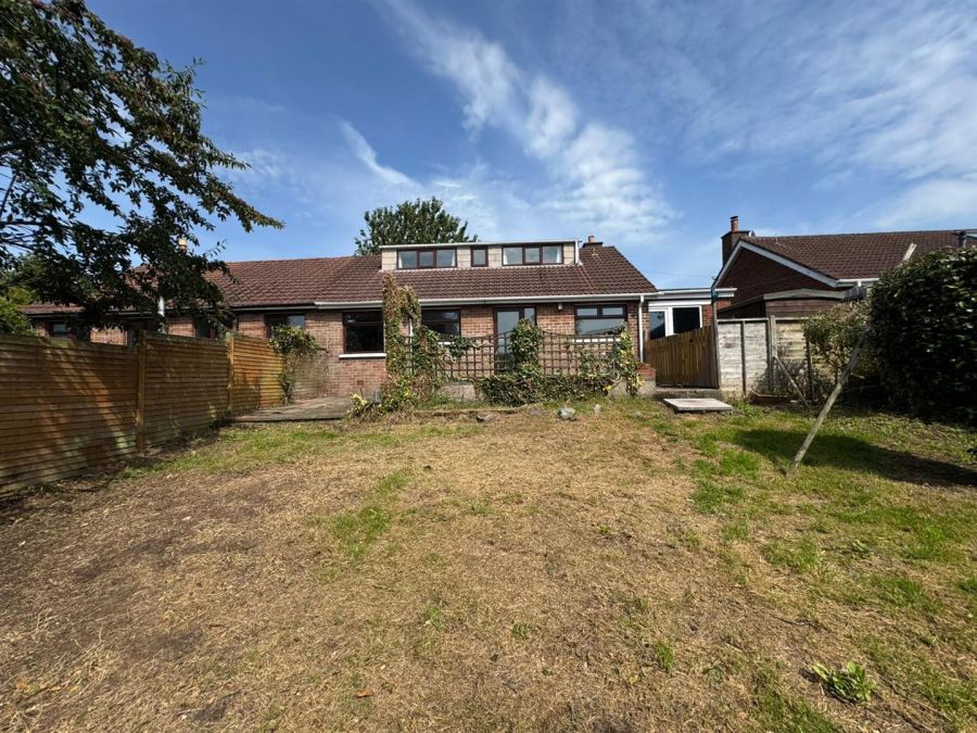 33 Liscoole Park