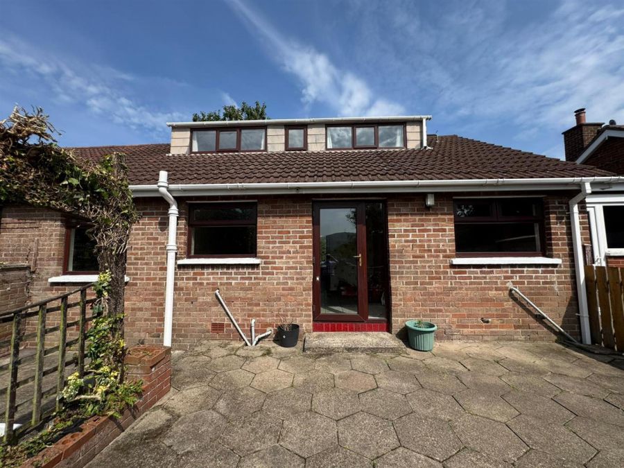 33 Liscoole Park