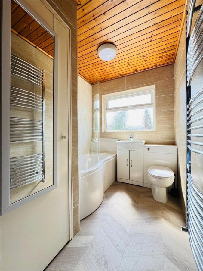 33 Liscoole Park