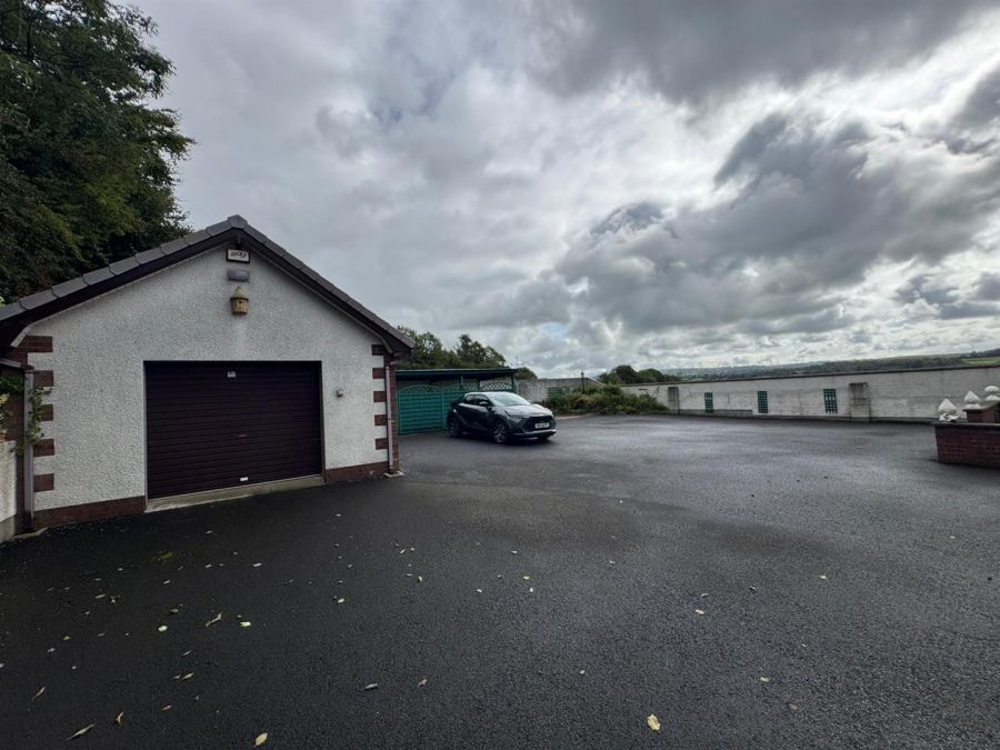 92 Ballyeaston Road