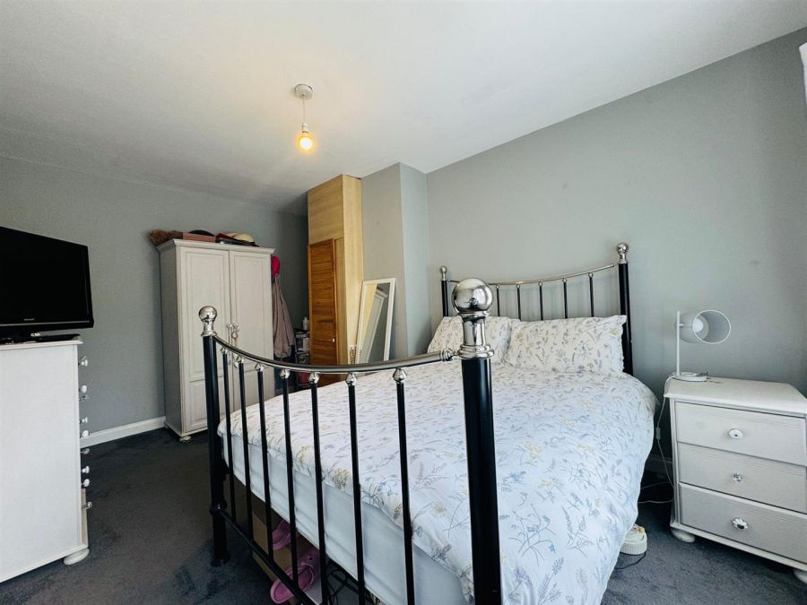 35 Elmfield Road