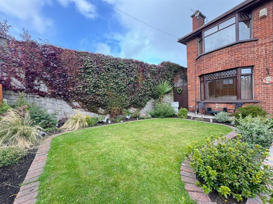 127 Whitewell Road