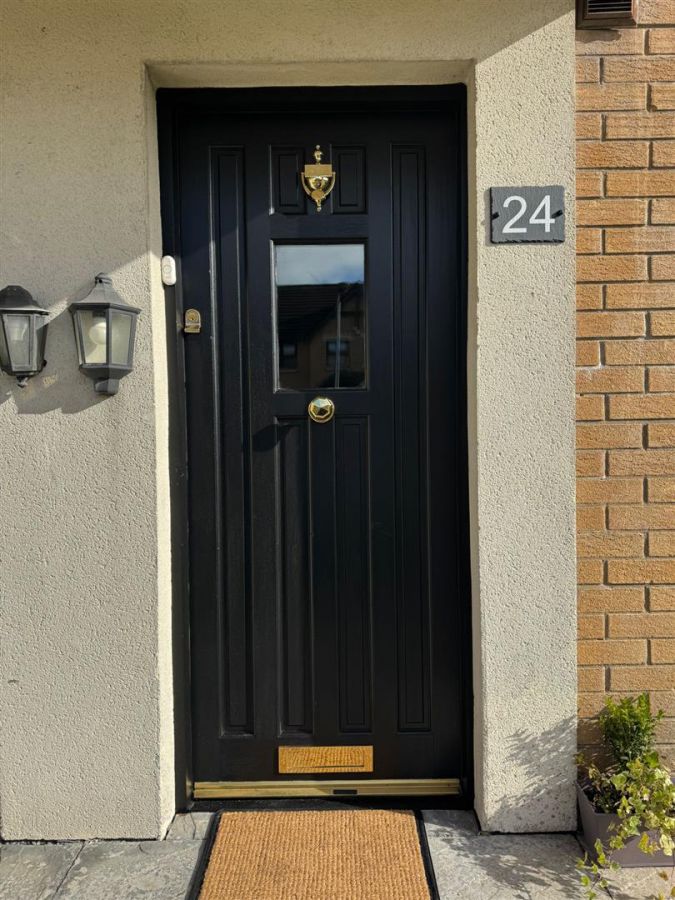 24 Aylesbury Court