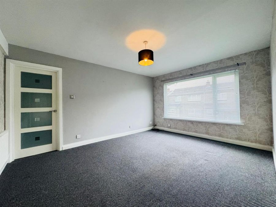 95 Bleach Green Avenue