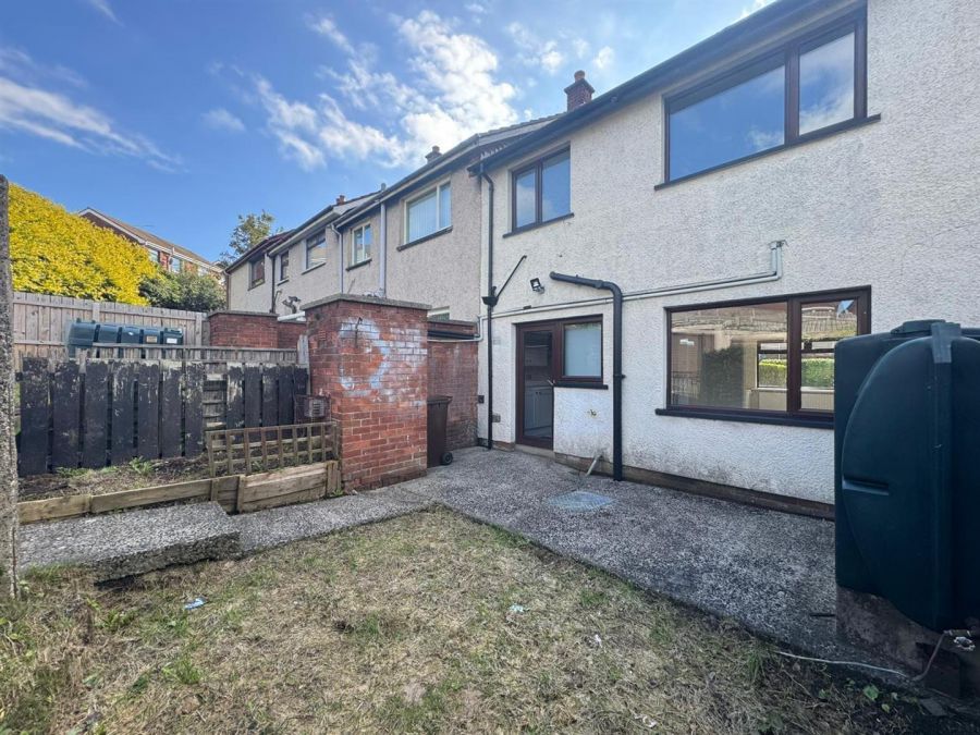 42 Queens Avenue 42 Queens Avenue