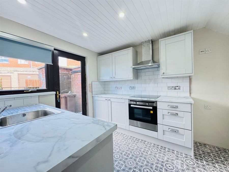 42 Queens Avenue 42 Queens Avenue