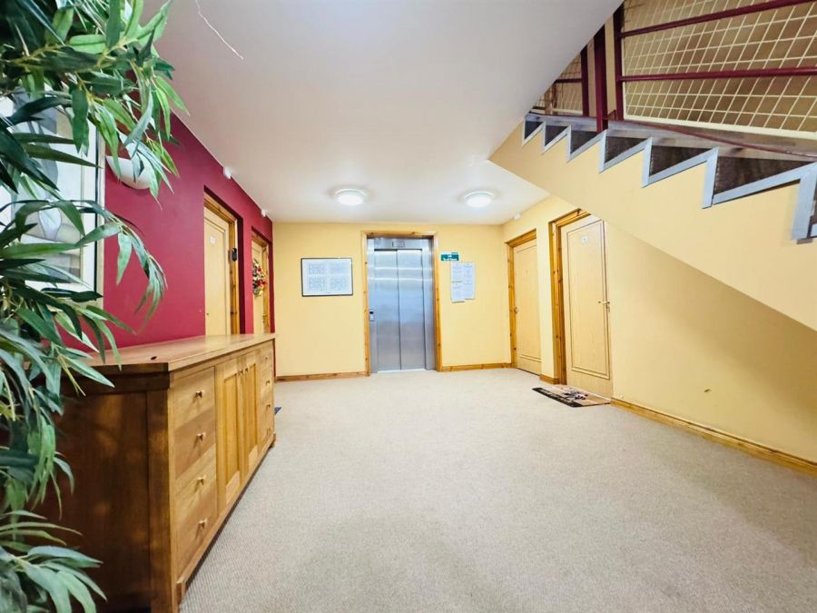 5 Mayfield Mansion Square