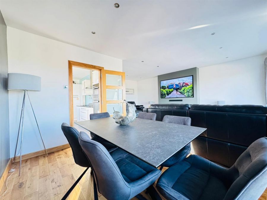 21 Ravelston Crescent