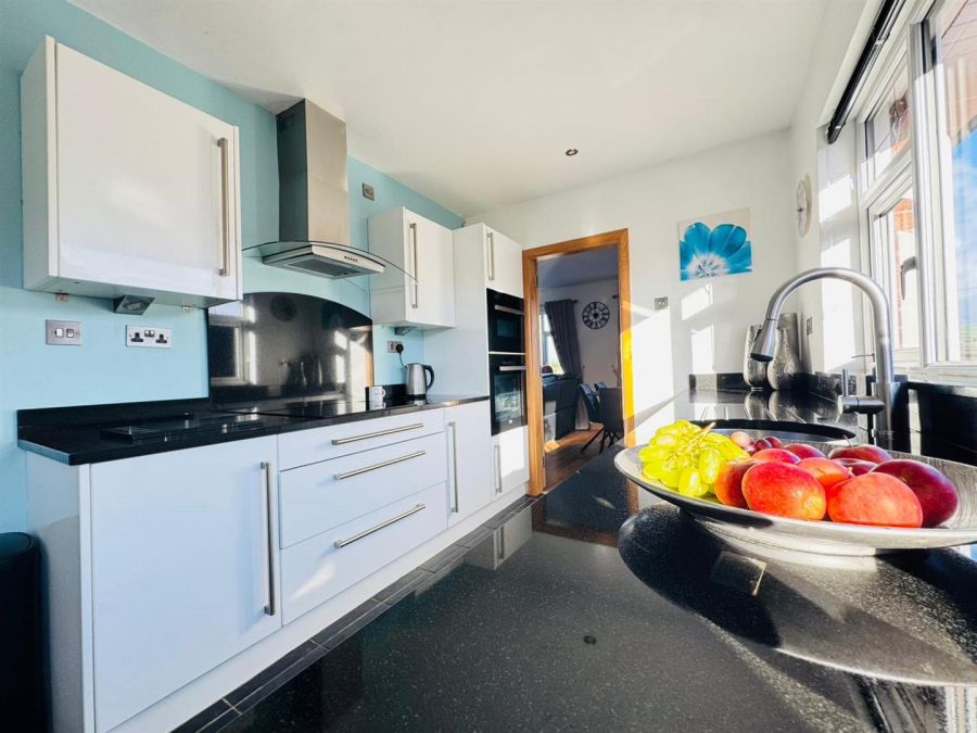 21 Ravelston Crescent