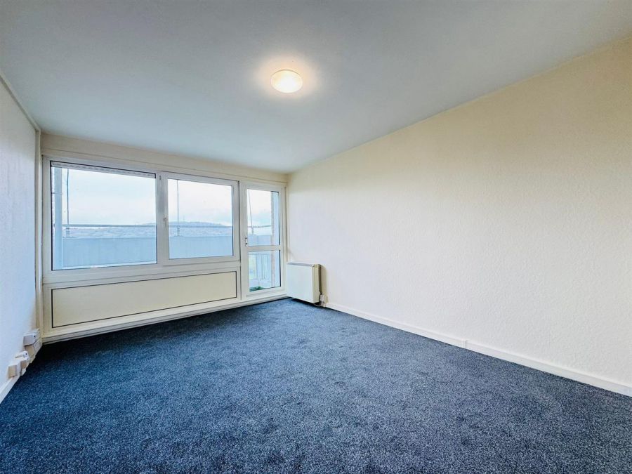 12A Beechwood House Woodland Drive