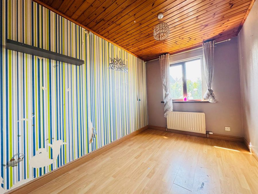 20 Hollybrook Crescent