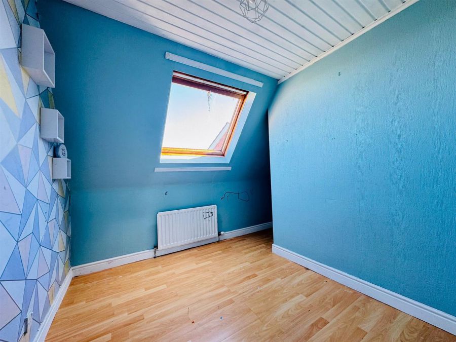 20 Hollybrook Crescent