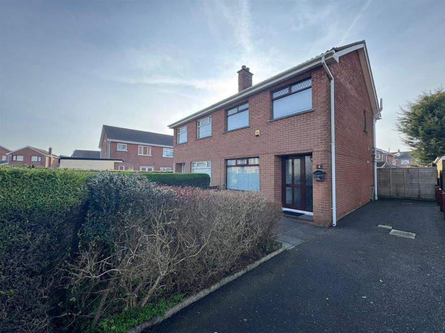 8 Ballyhenry Gardens