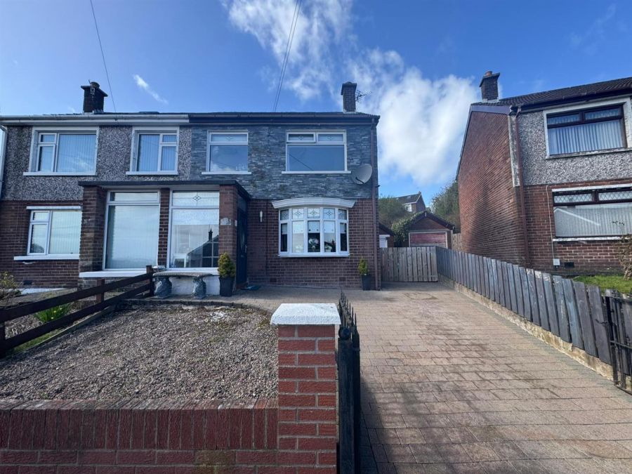 33 Collinward Crescent