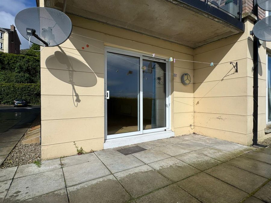 Apt 27, 3 Northview