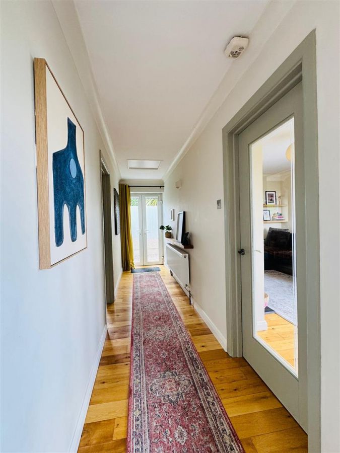 Cloud House, 1A Bellevue Park