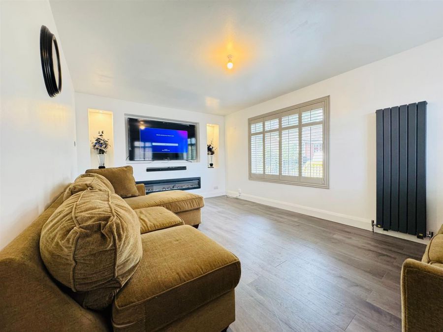 42 Mulderg Drive