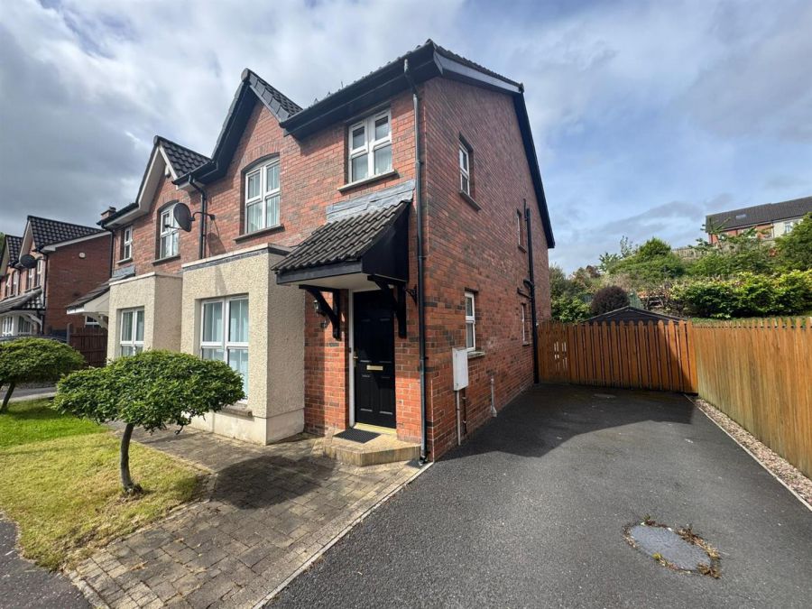 10 Tobar Glen